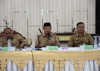 BUPATI KARANGANYAR, PANITIA PILKADES SERENTAK HARUS NETRAL