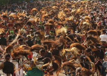 RIBUAN SENIMAN, DAN 30 GROUP KUDA LUMPING TUMPAH DI SIMPANG LIMA