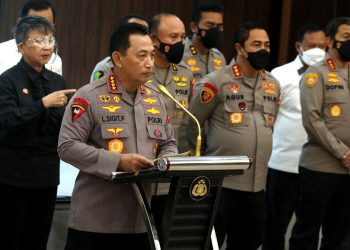 KAPOLRI COPOT 24 ANGGOTA POLISI