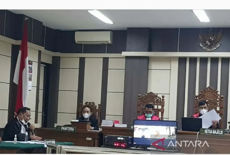 DUA DOSEN UNIVERSITAS NEGERI DI SEMARANG TERLIBAT DUGAAN JUAL BELI JABATAN PERANGKAT DESA DI DEMAK