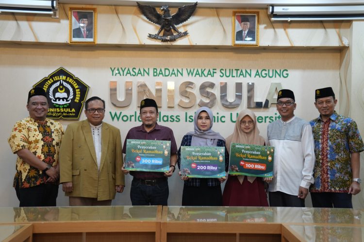 Unissula Berikan Bingkisan Ramadhan