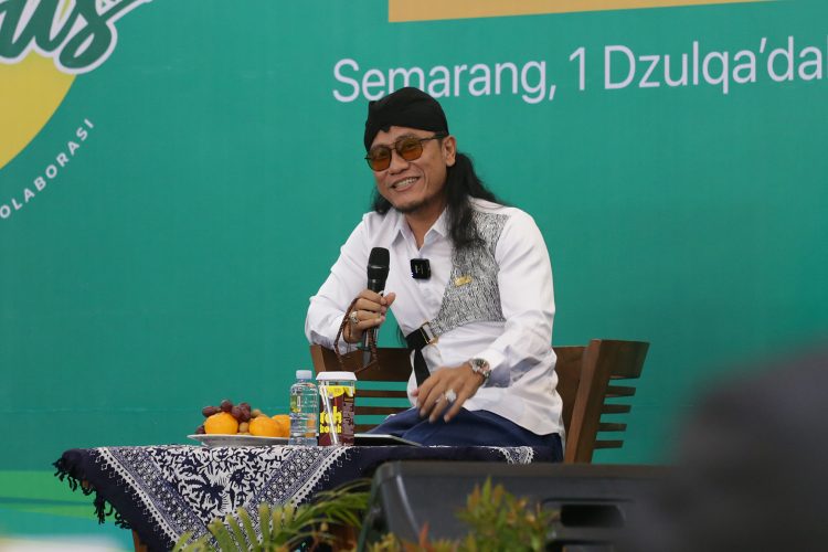 Gus Miftah Alumni Berprestasi Unissula Hadiri Reuni Akbar