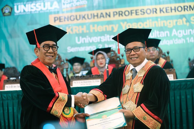 Dr Henry Yosodiningrat Mendapat Gelar Profesor dari Unissula