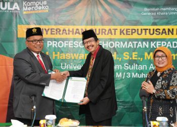 Haswandi Raih Profesor Kehormatan dari Fakultas Hukum Unissula
