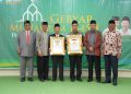 Kyai Darodji dan Prof Abdul Djamil Dianugerahi Budai Award Oleh Unissula