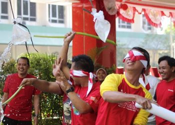 Kompak Dosen Karyawan dan Mahasiswa FH Unissula Peringati Hari Kemerdekaan RI