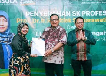 Dosen Kedokteran Unissula Terima SK Guru Besar