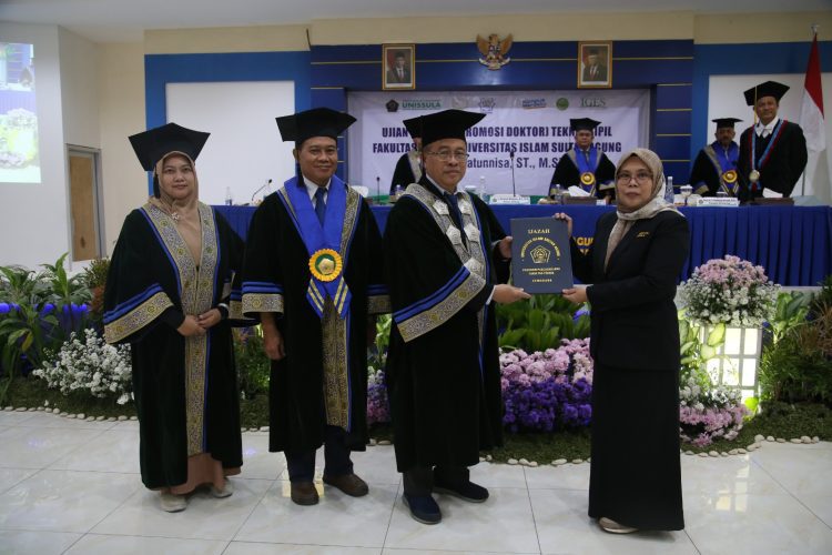 Teliti Pedestrian di Kendari Nahdatunnisa Raih Gelar Doktor PDTS Unissula