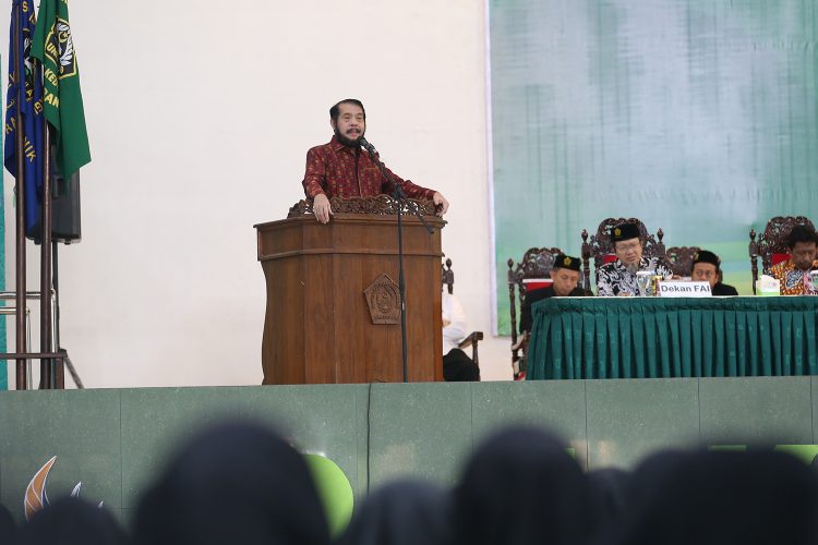 Hadir di Unissula Ketua MK Singgung Gugatan Usia Capres dan Cawapres