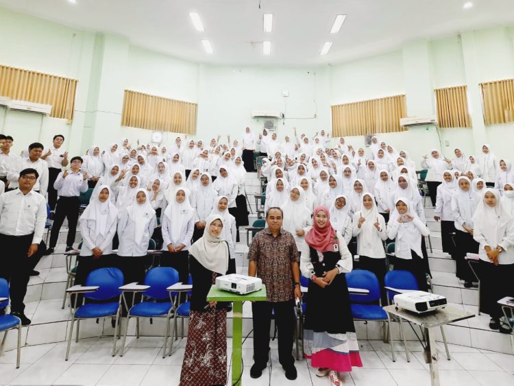 Mahasiswa Farmasi Unissula Harus Cakap Menangkap Peluang Bisnis