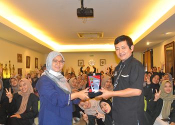 Perdalam Kompetensi Mahasiswa Farmasi Unissula Kunjungi Industri Farmasi