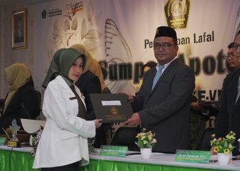 Unissula Melepas 22 Apoteker Baru