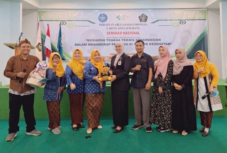 Gandeng PAFI Farmasi Unissula Adakan Seminar Nasional