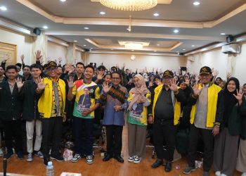 Dr Mujib Rohmat Beri Motivasi Mahasiswa Penerima Beasiswa KIP K