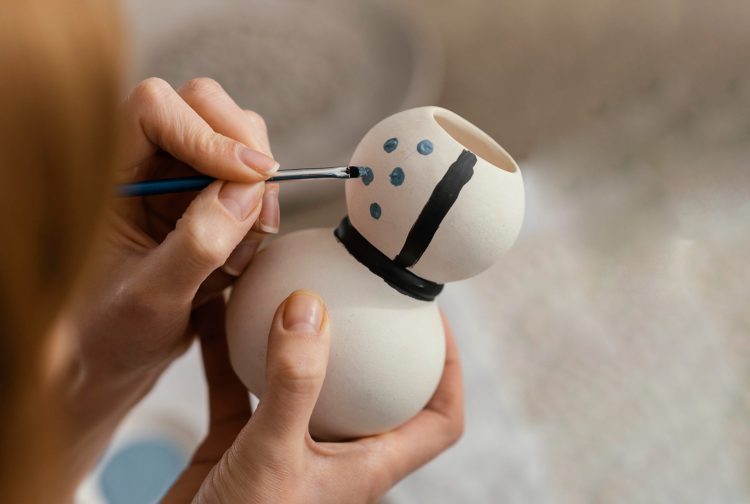 Bangun Kreatifitas Mahasiswa Ilmu Komunikasi Unissula Selenggarakan Pot Art Class