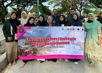 Fakultas Farmasi Unissula Salurkan Bantuan ke Demak