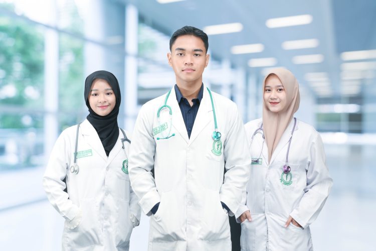 Ingin Kuliah? Berikut 10 PTS Terbaik yang Direkomendasikan