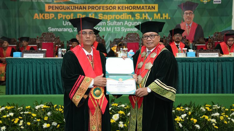 Wadirreskrimsus Polda Jateng Saprodin Raih Gelar Profesor Kehormatan