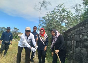 Kedokteran Unissula Sambut Hari Bumi dengan Penghijauan 