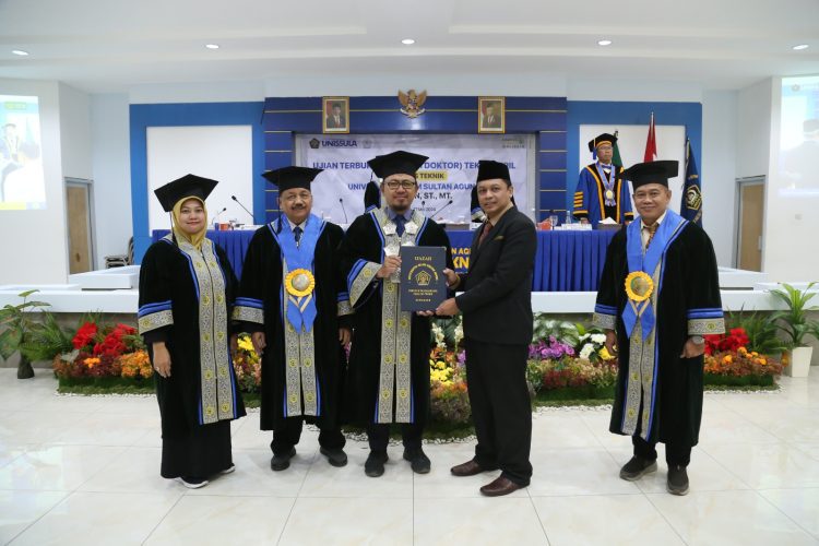 Doktor Baru Teknik Sipil Unissula Temukan Pendeteksi Kegagalan Bangunan 