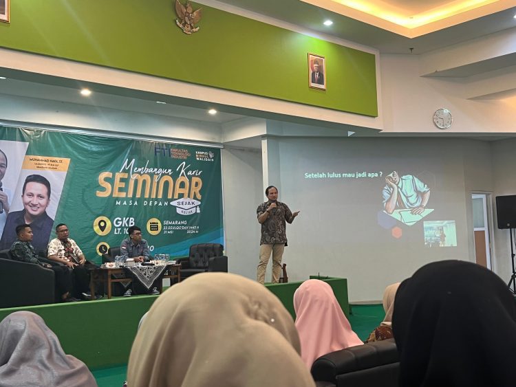 Alumni FTI Unissula Berbagi Pengalaman Membangun Karir Sejak Dini