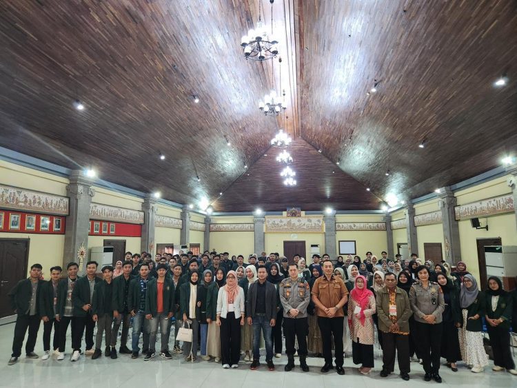 Mahasiswa Fakultas Hukum Unissula ke Polda Bali