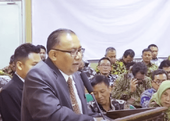 Sekda Banyumas Raih Gelar Doktor Hukum di Unissula