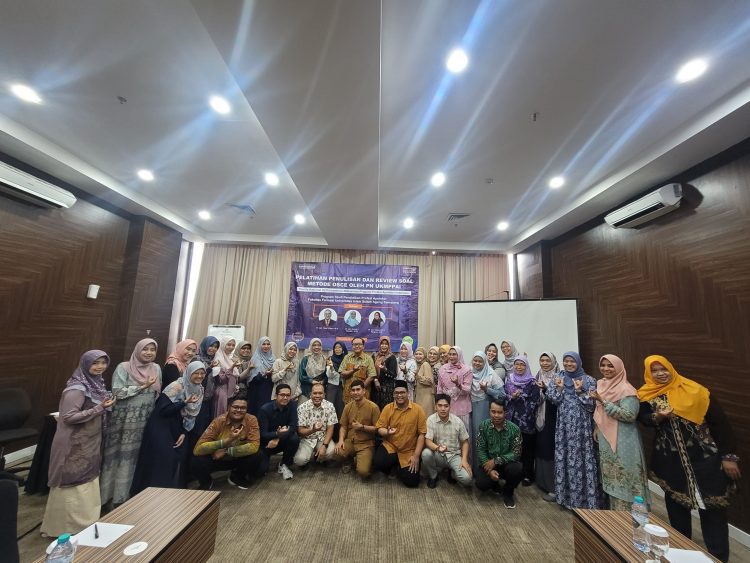 Profesi Apoteker Unissula Gelar Pelatihan Penulisan Soal OSCE