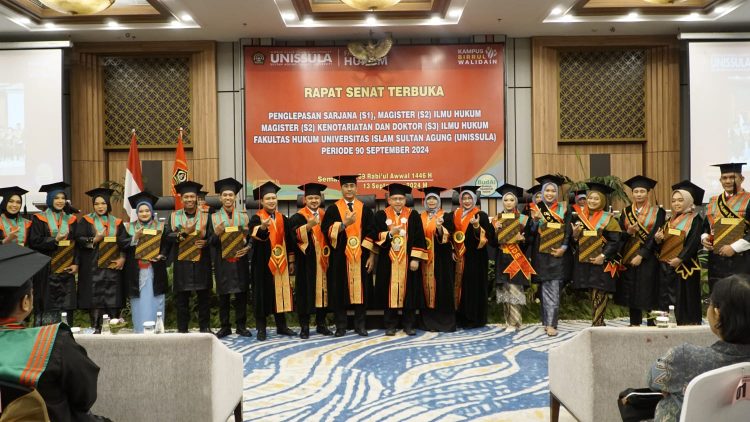 Fakultas Hukum Unissula Melepas 257 Wisudawan