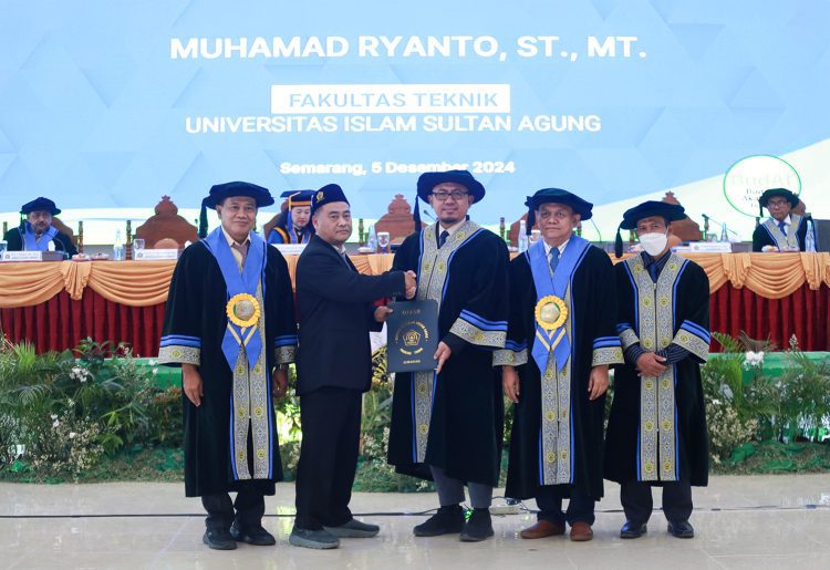 M Ryanto Doktor ke 36 PDTS Unissula