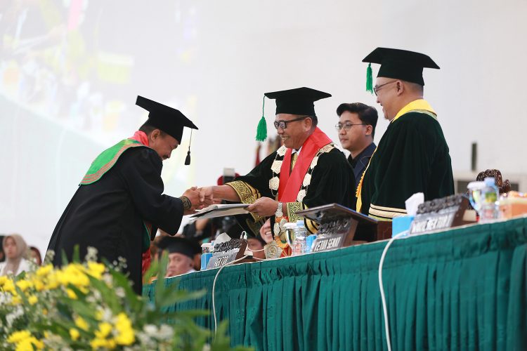 Rektor Unissula Ungkap Empat Kunci Sukses Menghadapi Dunia Kerja