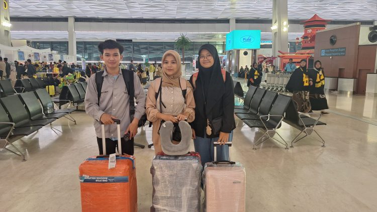 Mahasiswa Unissula Praktik Mengajar di Filipina