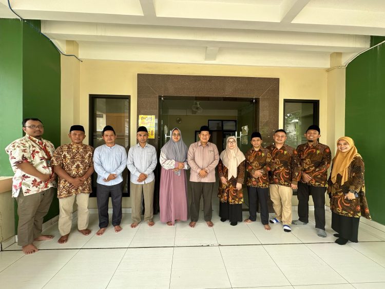 Unisba Tertarik Program Pesantren Mahasiswa Unissula