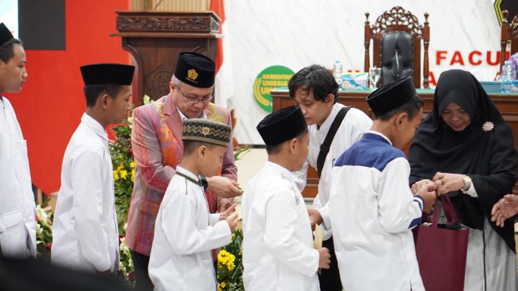 Peringati Milad ke 62 FH Unissula Berbagi Kebahagiaan dengan Para Yatim.