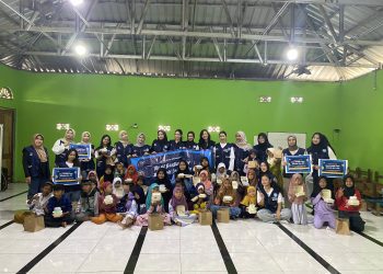 Relawan Gesit Ajarkan Kreatifitas Melalui Aksi Hias Kue