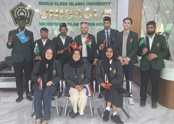 Empat Mahasiswa Belanda Kerjakan Tugas Akhir di Unissula