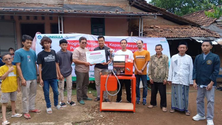Unissula Bawa Revolusi pada UMKM Kopi Boyo Melalui Mesin Roasting dan Digitalisasi