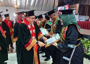 Fakultas Hukum Unissula Melepas 277 Lulusan