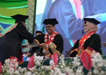 Unissula Melepas 2049 Wisudawan Termasuk dari Australia dan Timor Leste