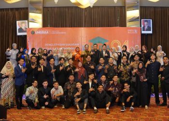 Fakultas Ilmu Komunikasi Unissula Melepas 43 Wisudawan